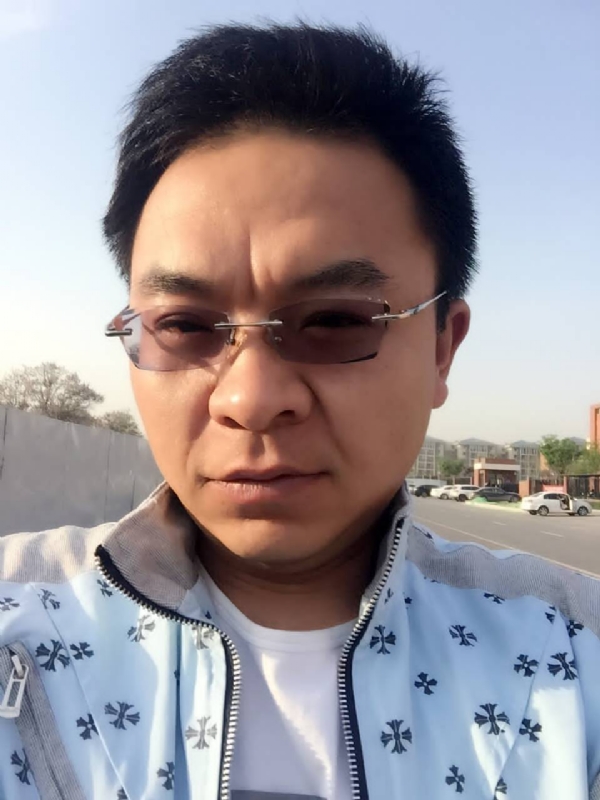 执着的等待的第一张照片--泉州相亲网