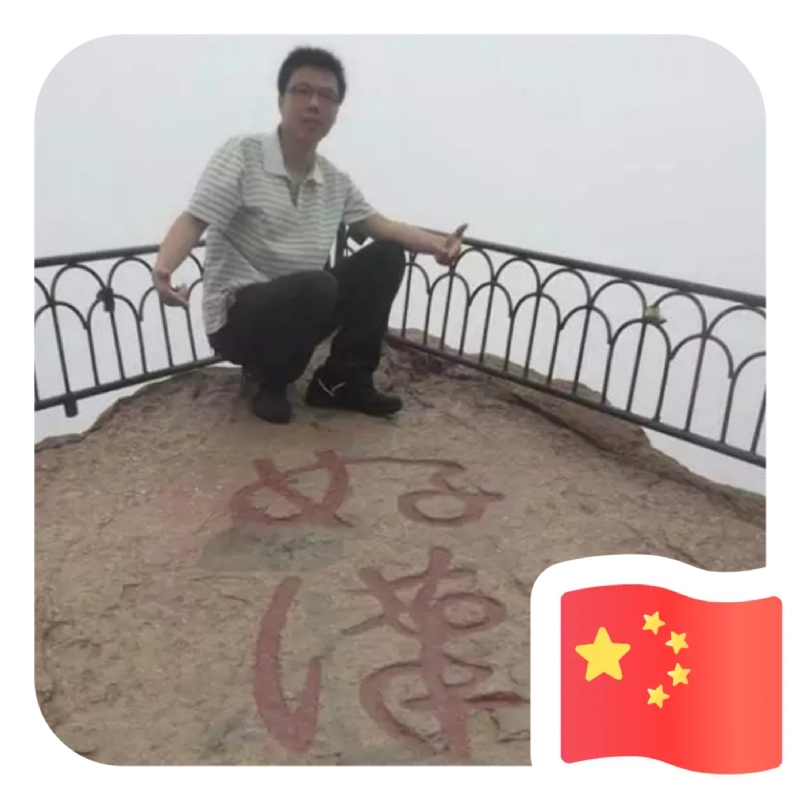 一只小虎牙的第一张照片--泉州相亲网