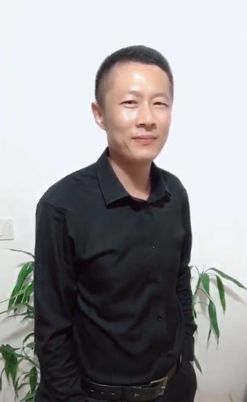 地huhi的第一张照片--泉州相亲网